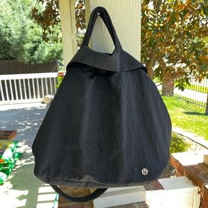 Black Lululemon “On My Level” 19L bag